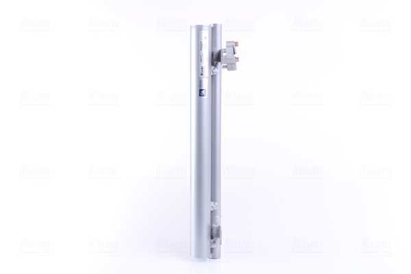 Picture of Condenser -  air conditioning - NISSENS - 940793