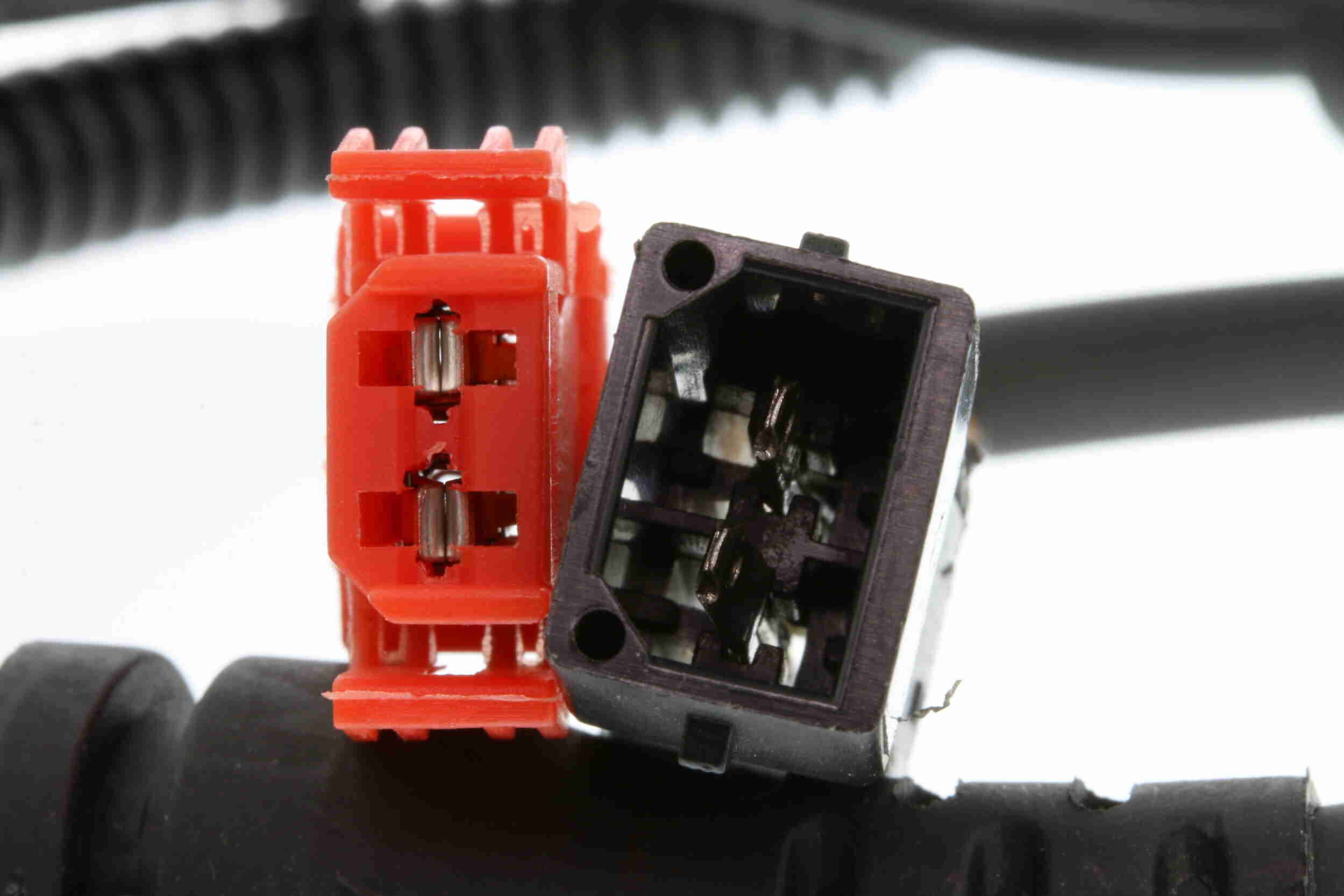 Picture of VEMO - V10-72-1083 - Sensor, wheel speed (Brake System)