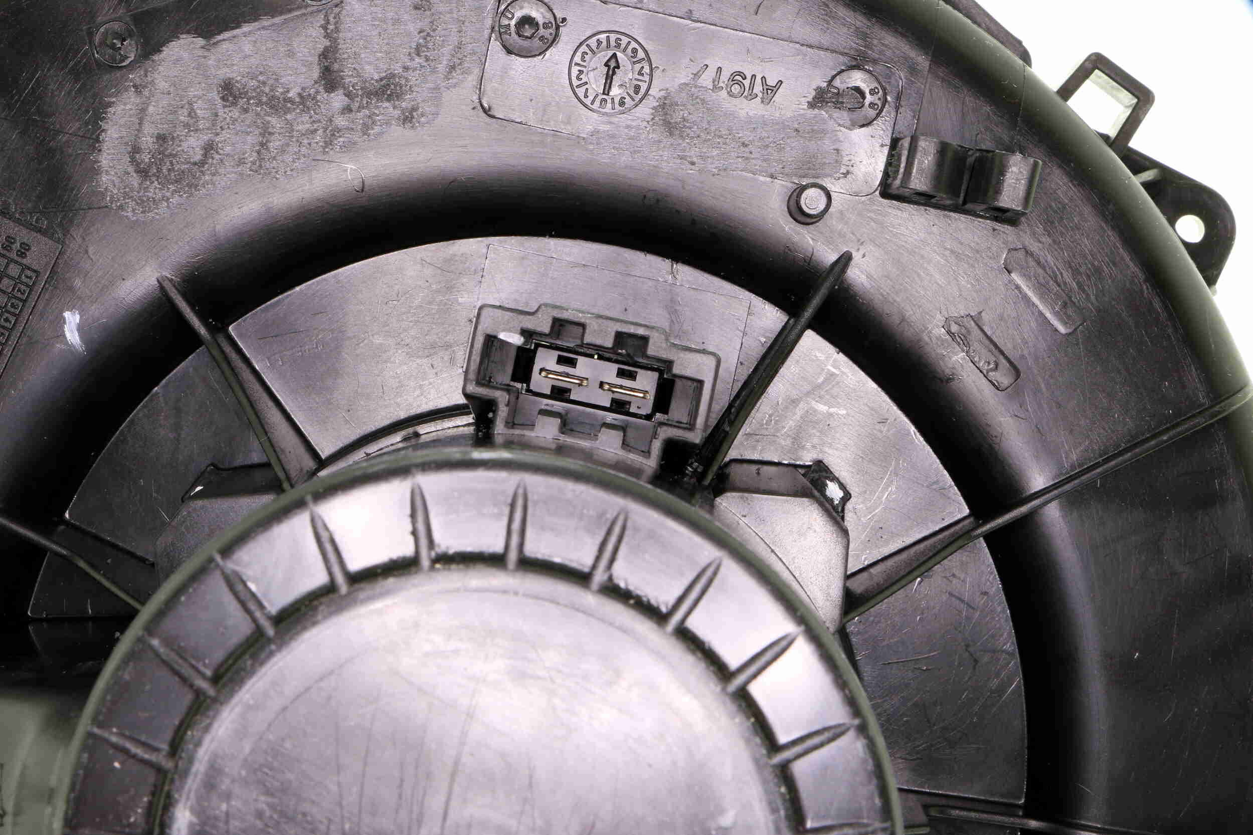 Picture of VEMO - V15-03-1931 - Interior Blower (Heating/Ventilation)